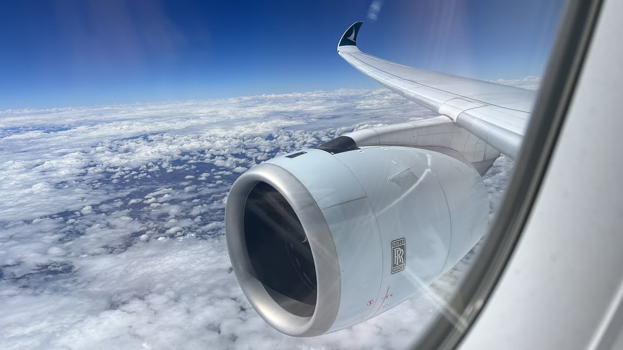 [Engine roar!] Cathay Pacific A350-1000 takeoff and landing (LHR → HKG)