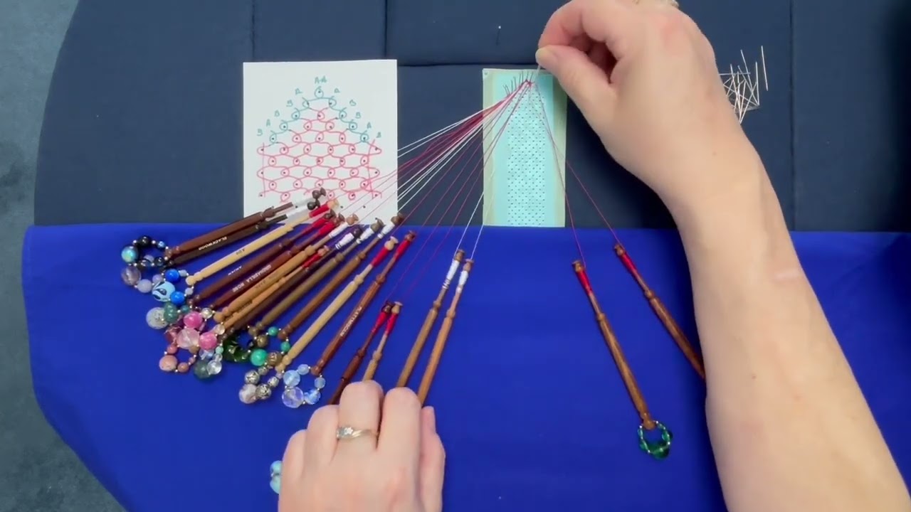 Torchon beginners #2 - Stripey, cloth stitch and twist ground