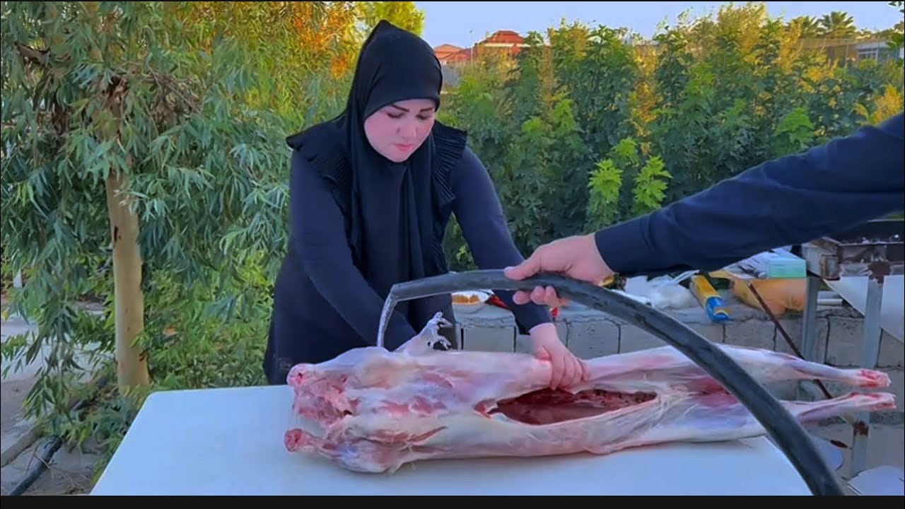 ‏اليوم الثالث بالمزرعة أجواء عائلية 35 نفر ‏اتحدوني خروف ما يستوي أقل من 5او6 ساعات اني شويته 3ساعه