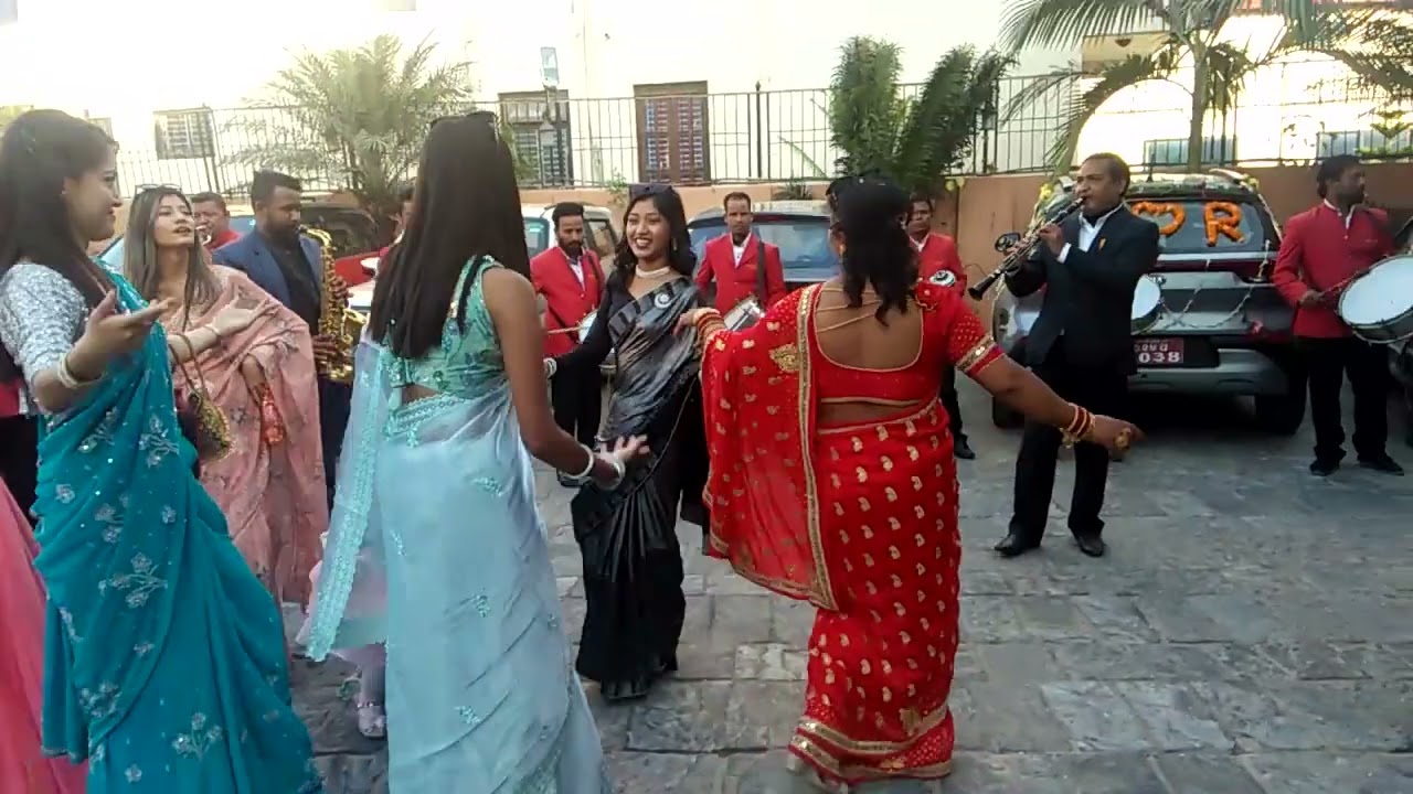 everest band baja performing maiti ghar song in thapa gung banquete