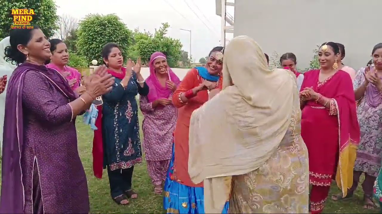 ਬੁੜੀਏ ਸੁੱਖ ਬੱਕਰਾ,, Funny boliyan Gidha | Merra Pind Channel 