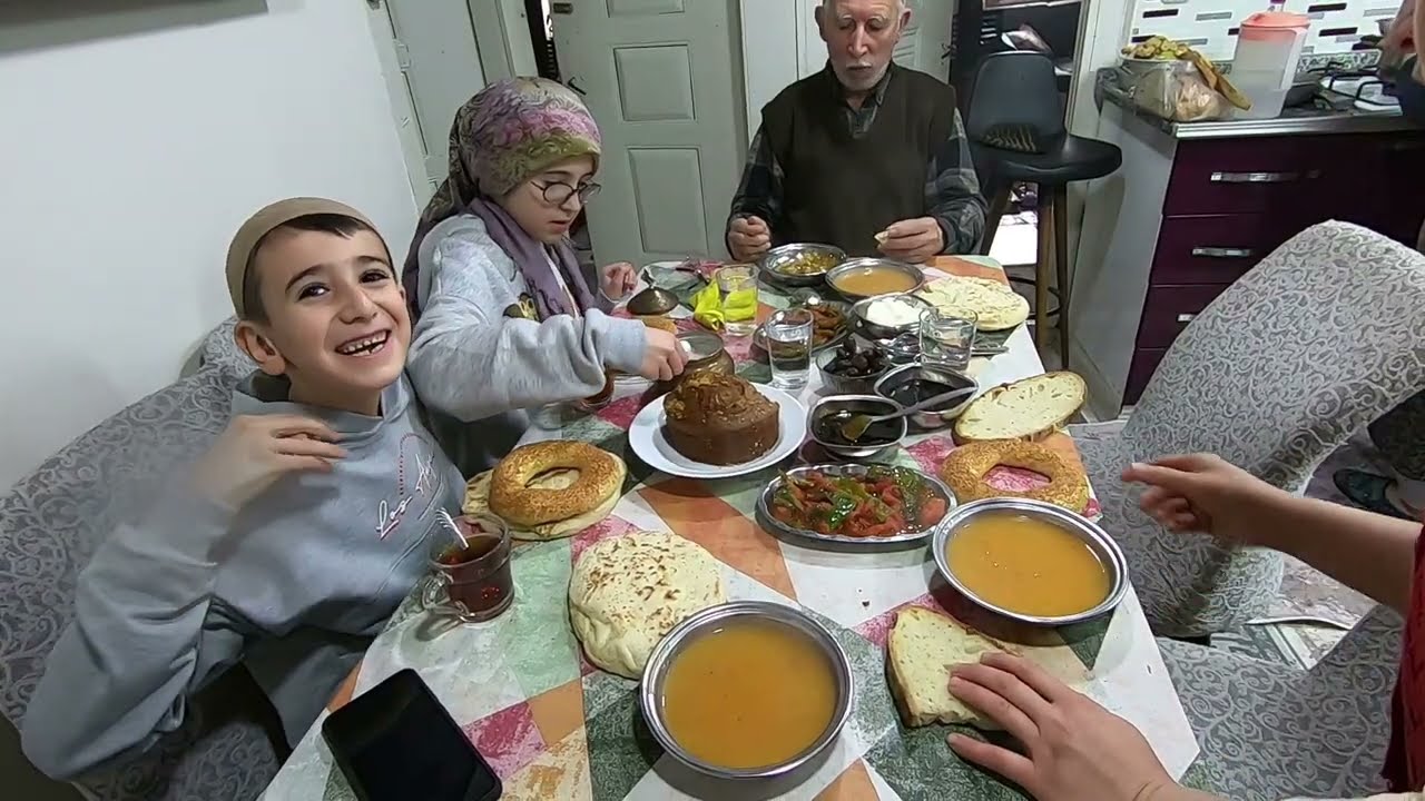 Karlı bir sabah kahvaltı cuma namazı kartopu savaşı öğlen yemeği