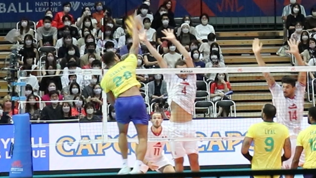 フランス vs ブラジル 第２セット　2022大阪大会＜男子バレーボール＞