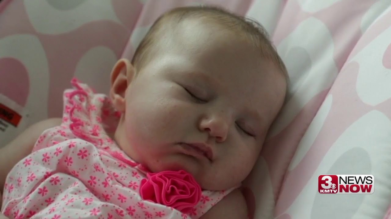 Omaha Sunday Morning: Struggles of a surrogate mom, stolen wedding photos, back to school sleep