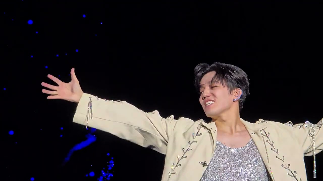 Dimash   Give me Love, 14 11 25 Berlin (fancam)