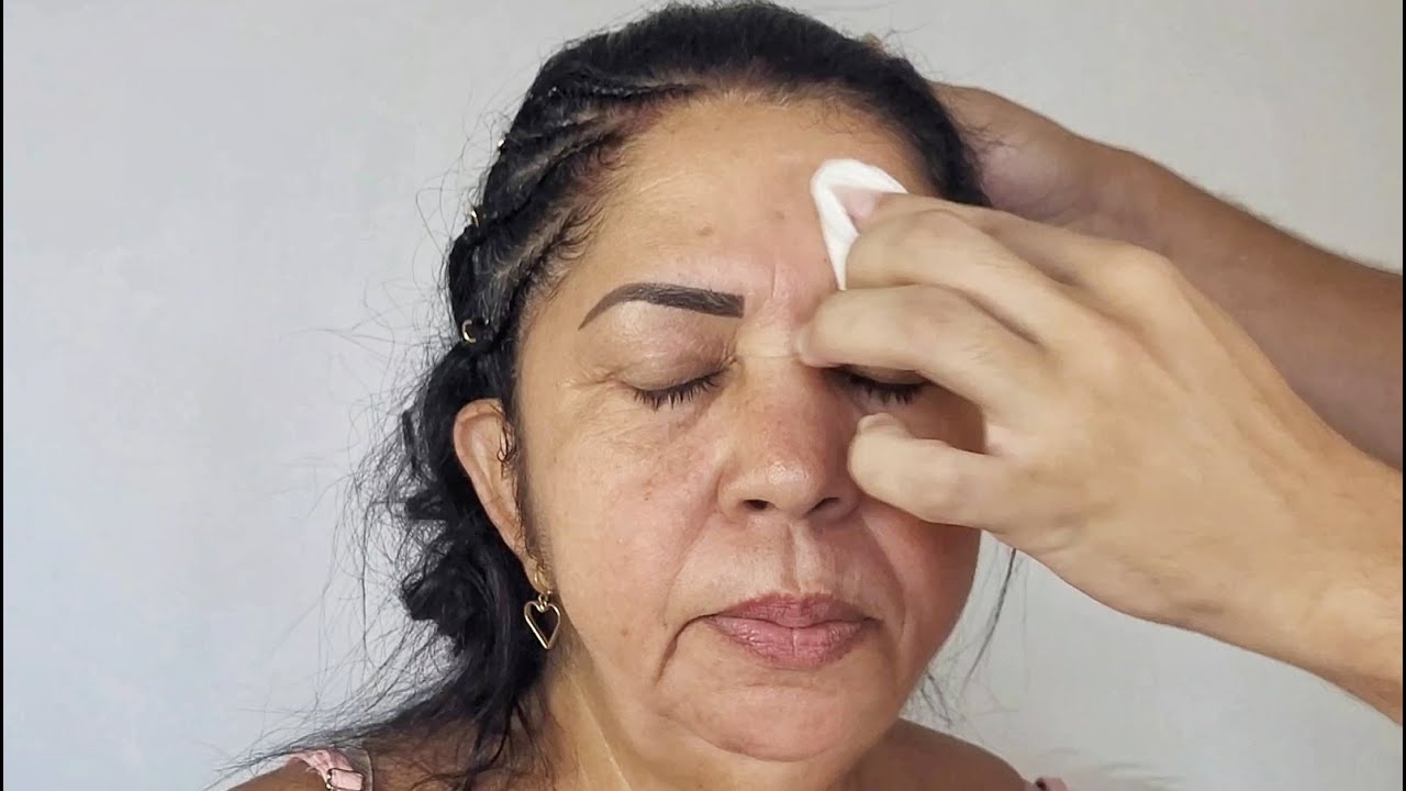 MAQUIANDO CLIENTE PELE MADURA PARA FESTA DE CASAMENTO