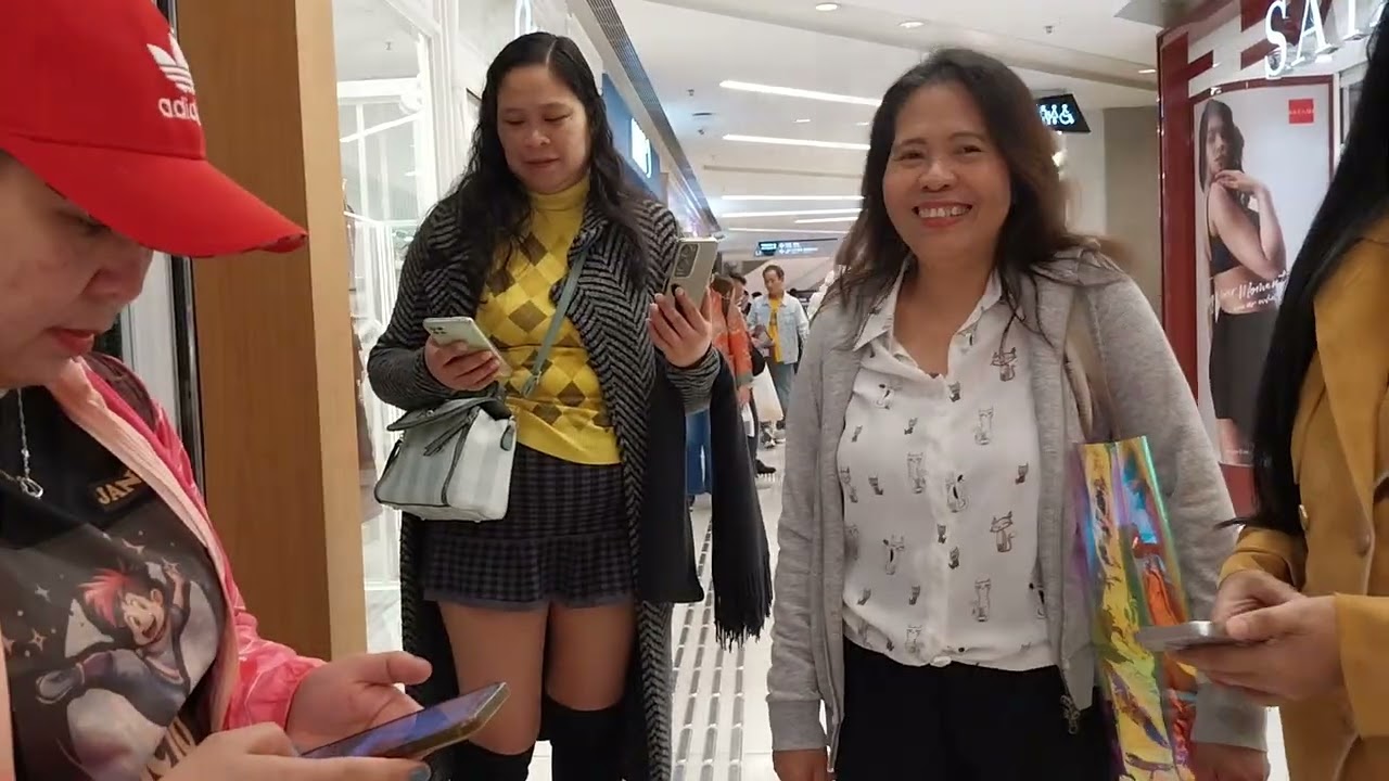 Strawberry farm napunta sa Mall
