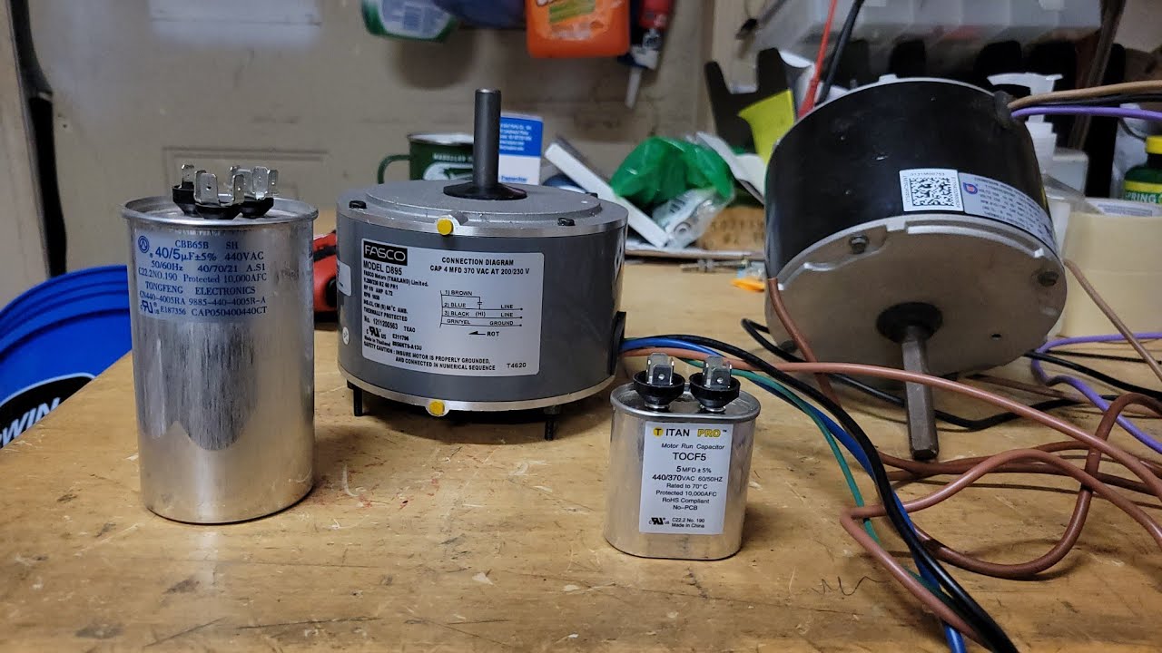 explicación como ban conectado los motores y capacitores de un aire acondicionado