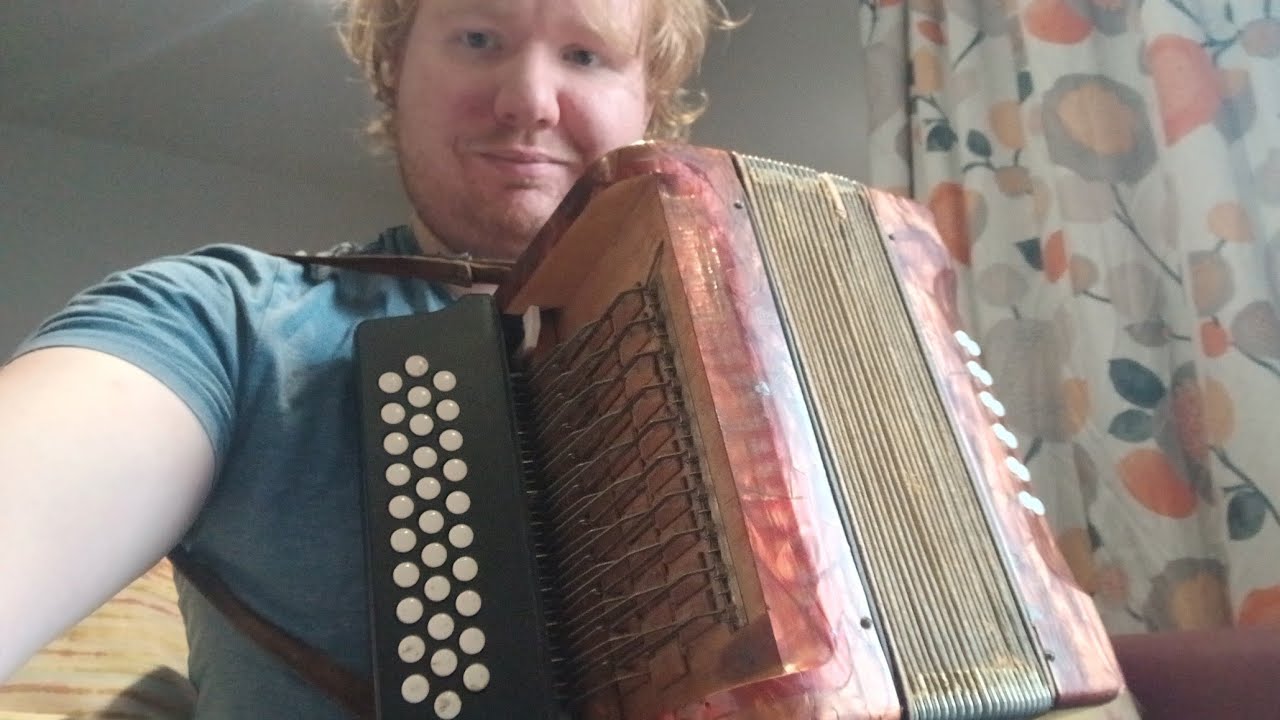 The Song of Roland and Oliver - Played by me on the Melodeon 🪗