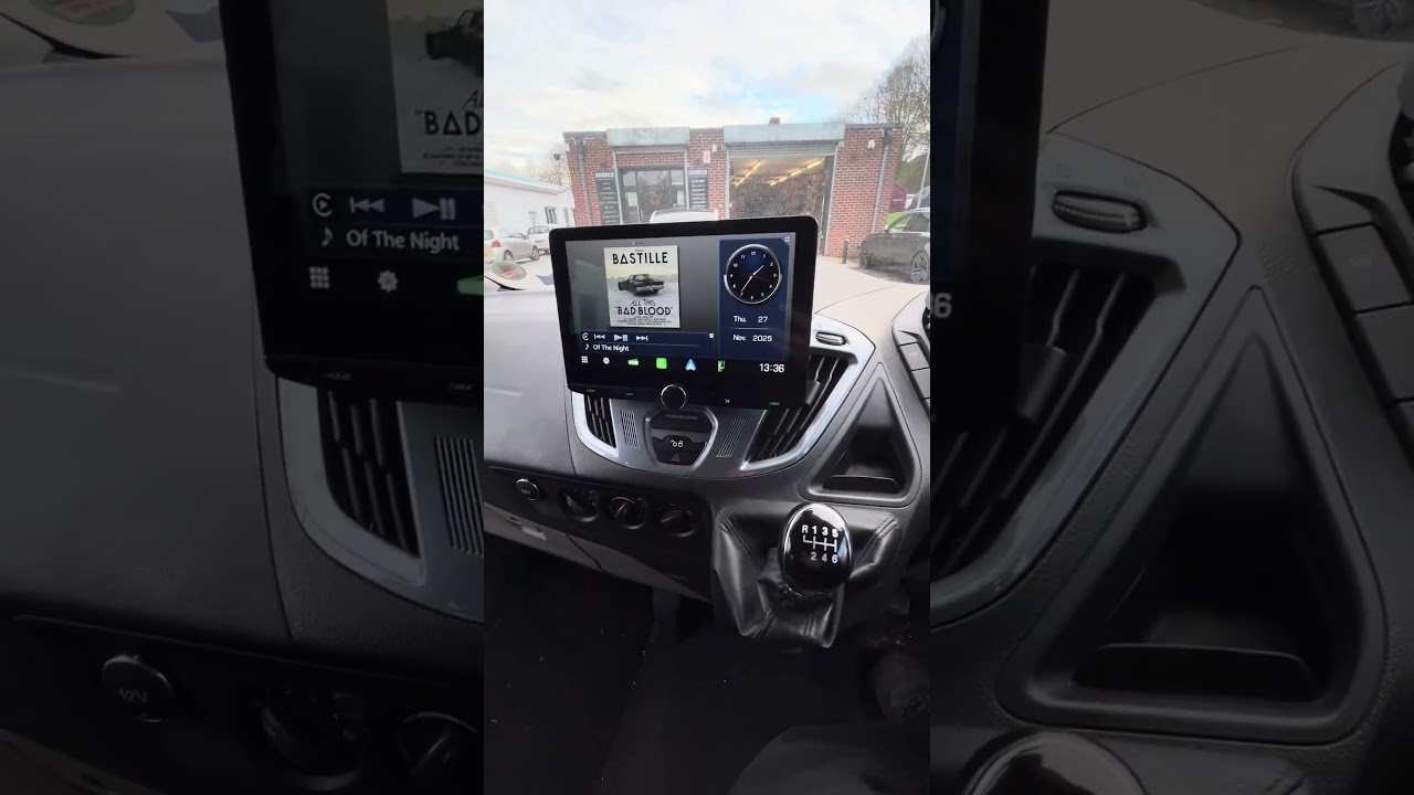 Ford Transit Custom Work Van, Serious Tech Upgrade Wiress CarPlay KENWOOD DMX9724XDS 