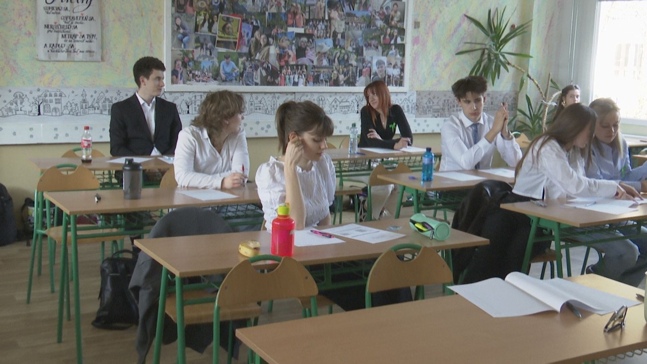 V utorok sa študenti prvýkrát priblížili k dospelosti – začal sa maturitný týždeň