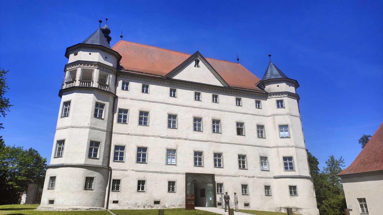 Viaggio della Memoria 2025: il Castello di Hartheim