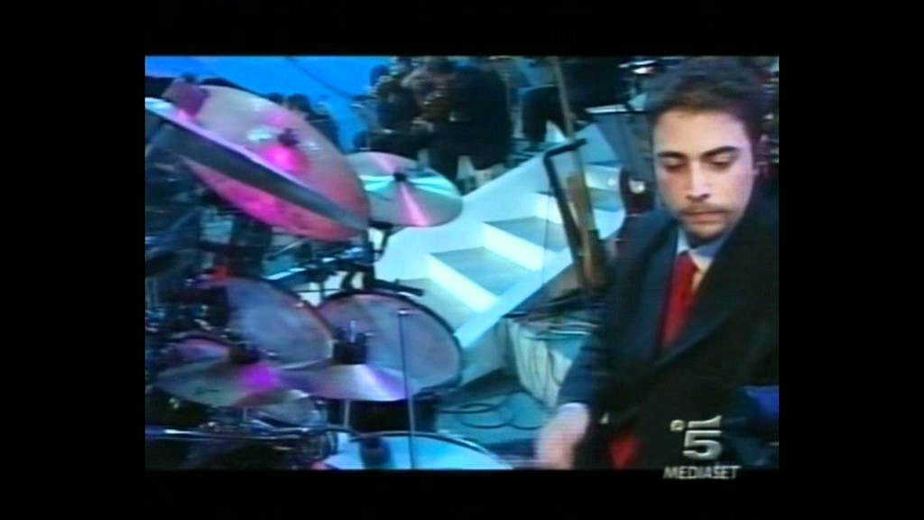 MAX CORFINI NEW TROLLS RAGAZZI IRRESISTIBILI HEY JUDE CON RITA PAVONE.mpg