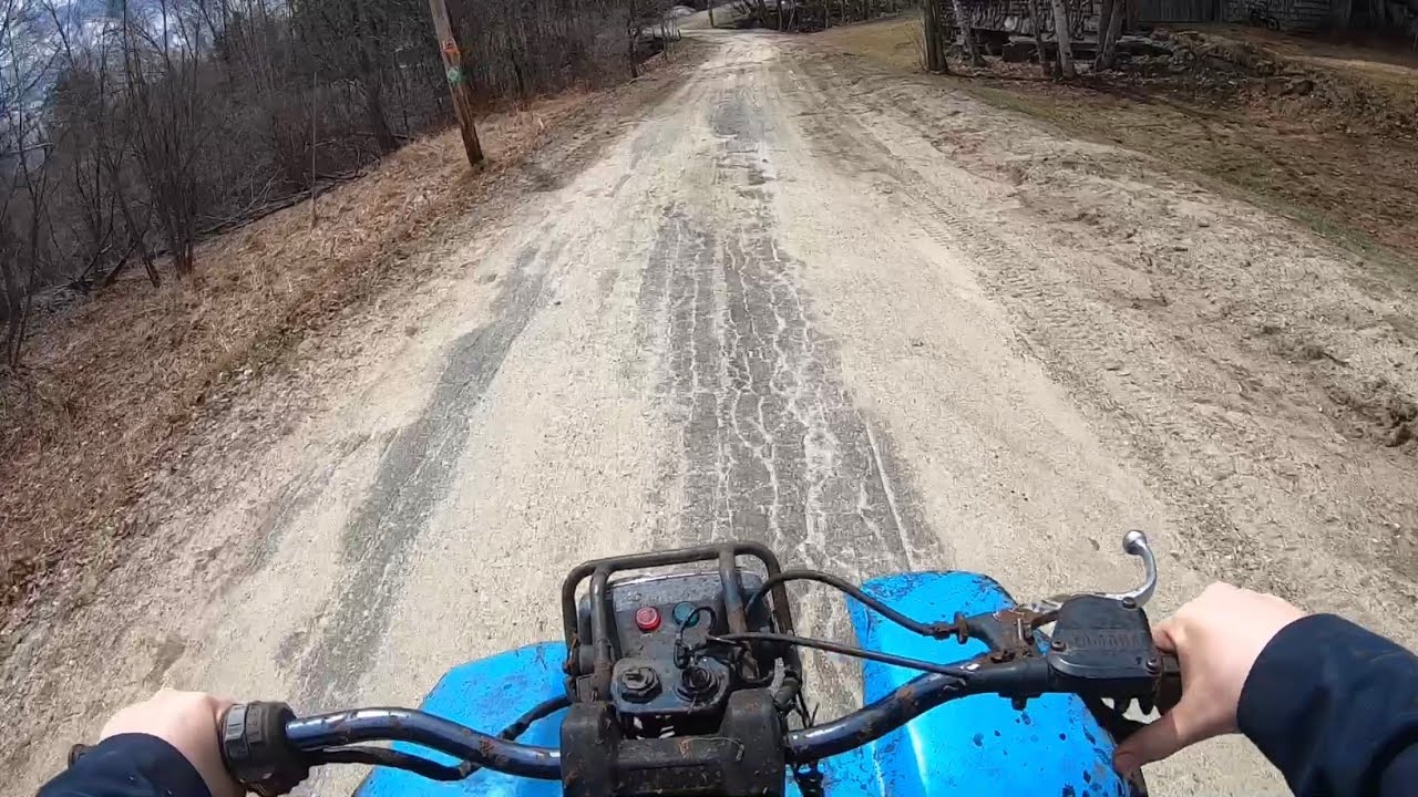 Yamaha MOTO4 200 trail ride