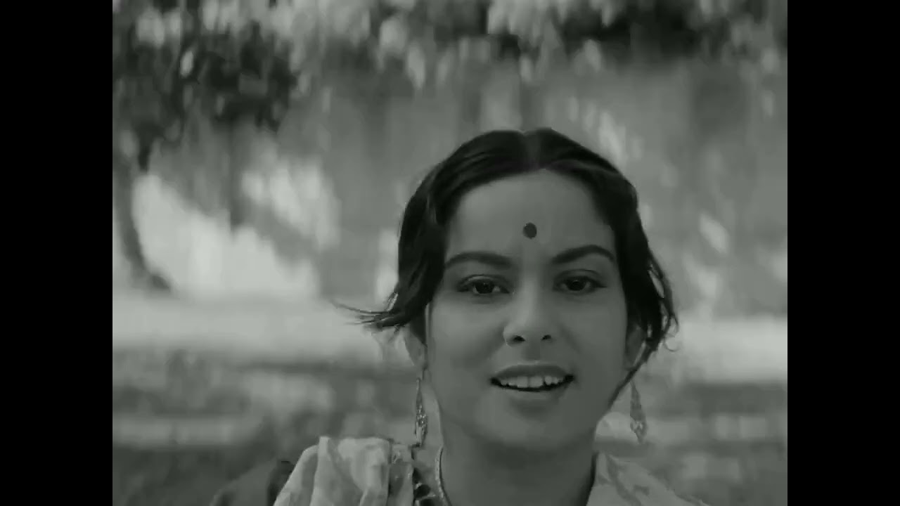Charu Sings 'Fule Fule' in Charulata (1964)