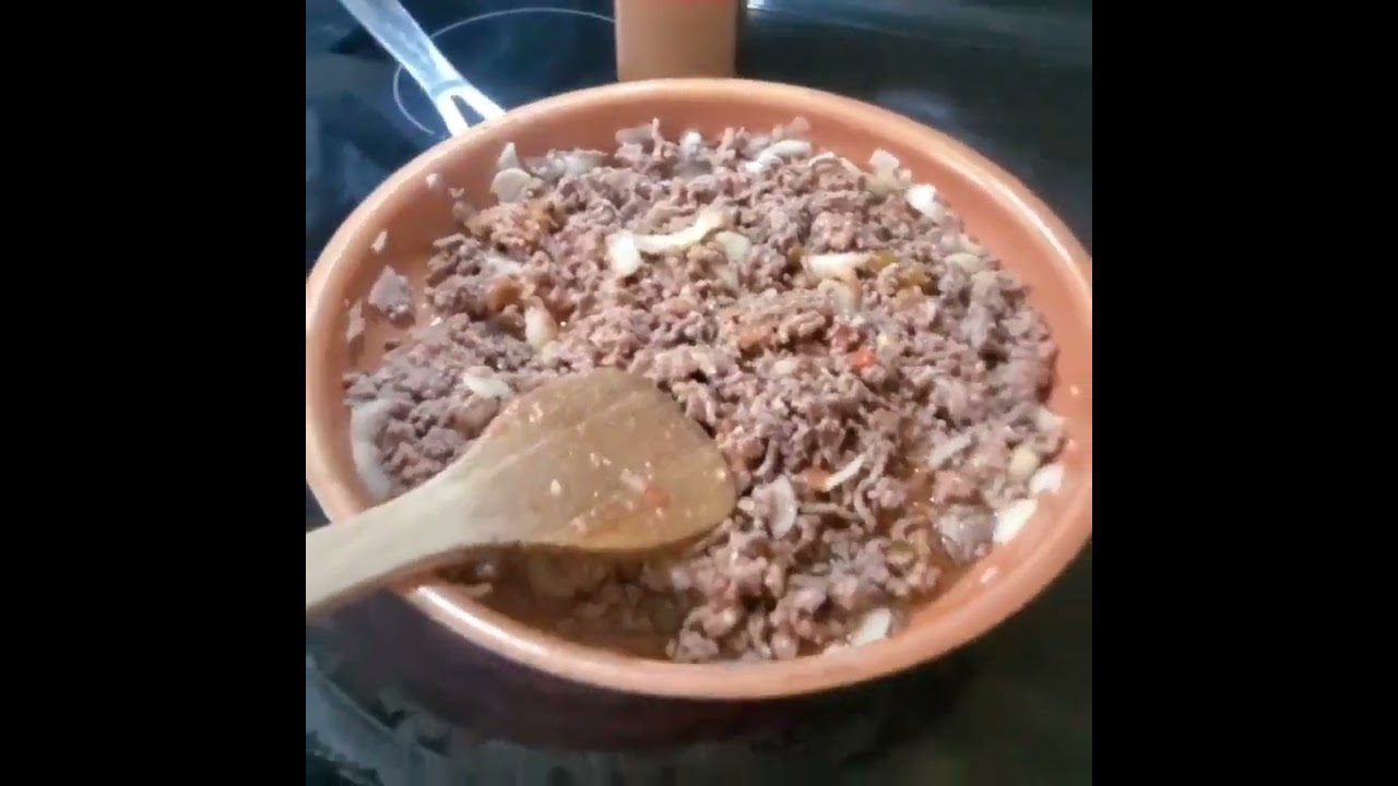 How to make Macarona Bachamel 