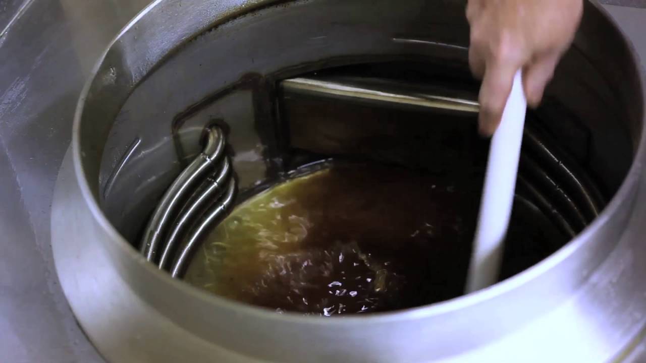 Filtering A BKI Deep Fryer Using The Hose Fitting