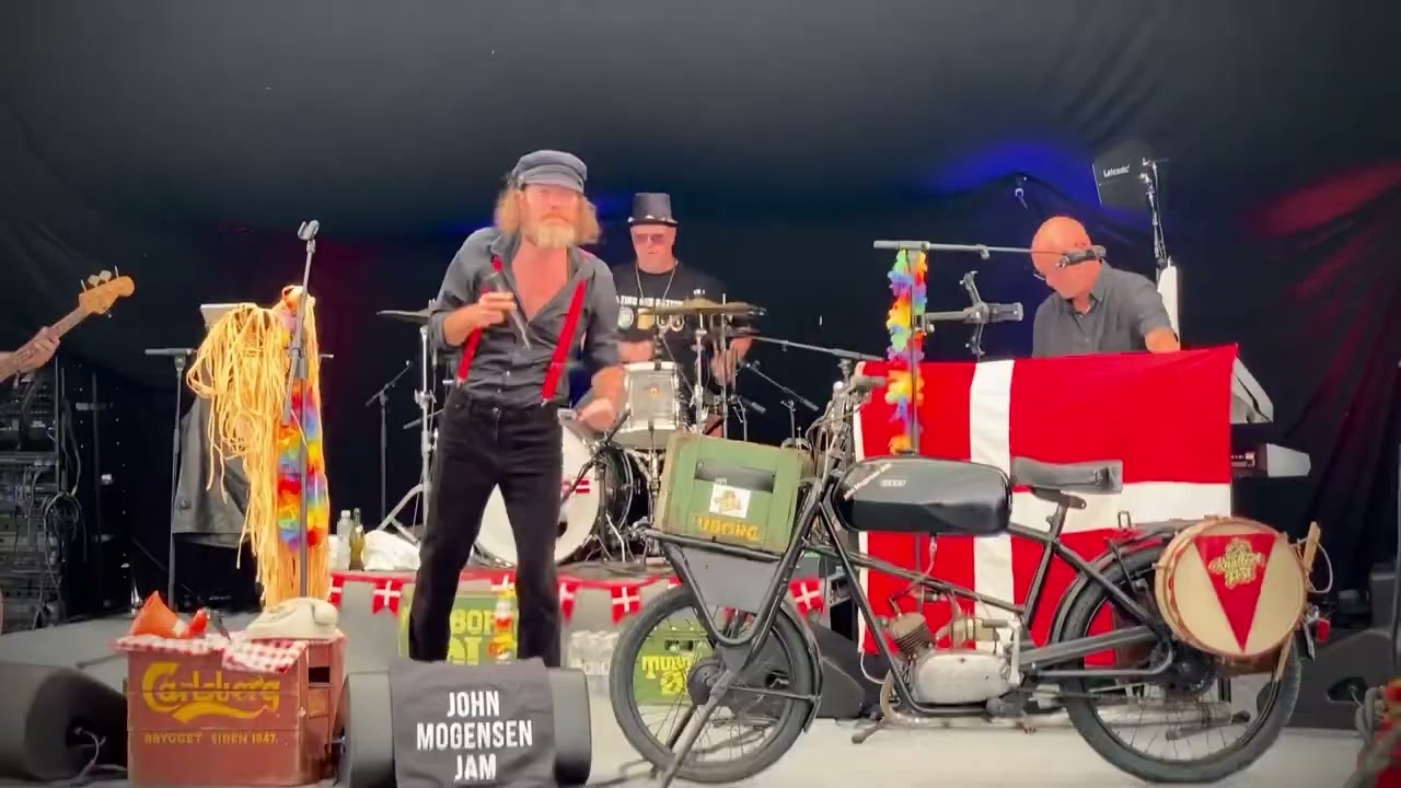 John Mogensen JAM - Min far er præst i Jylland