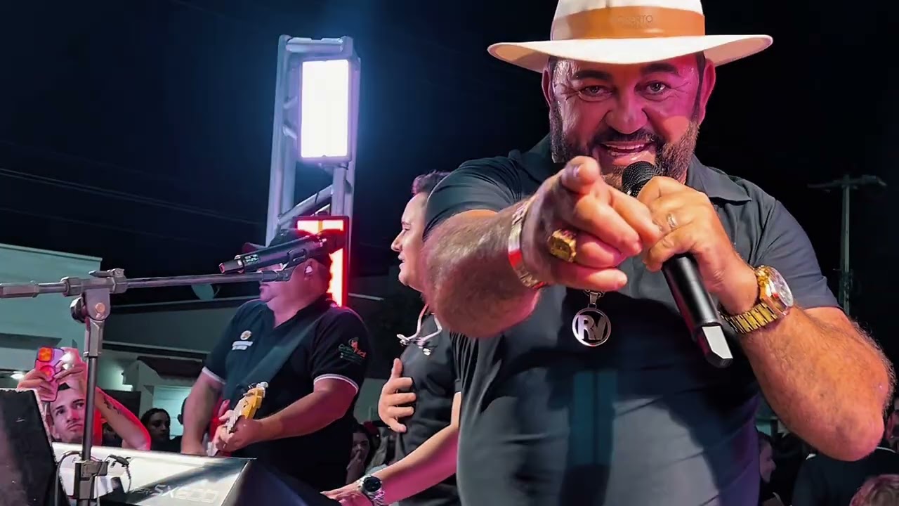 Cachorrinho do Brega - Cowboy Forrozeiro ￼Feat Roberto Vaneir&atilde;o (clipe)