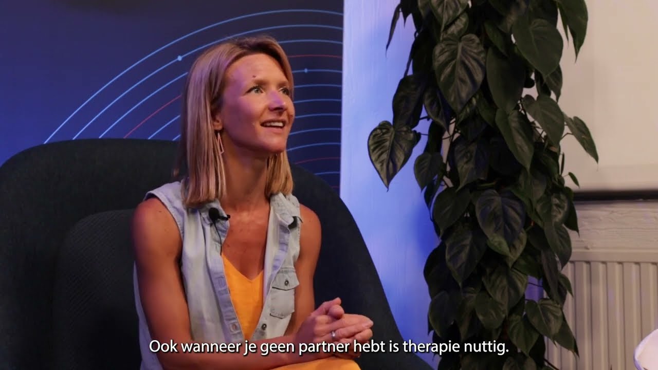 Pijn bij het vrijen? De grote meerwaarde die je partner kan bieden! by Hedwig Neels 
