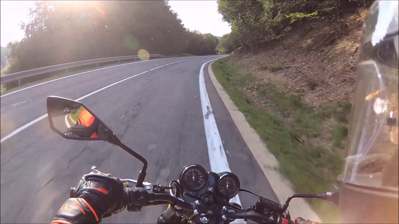 Riding this simple bike / Honda CBF600N