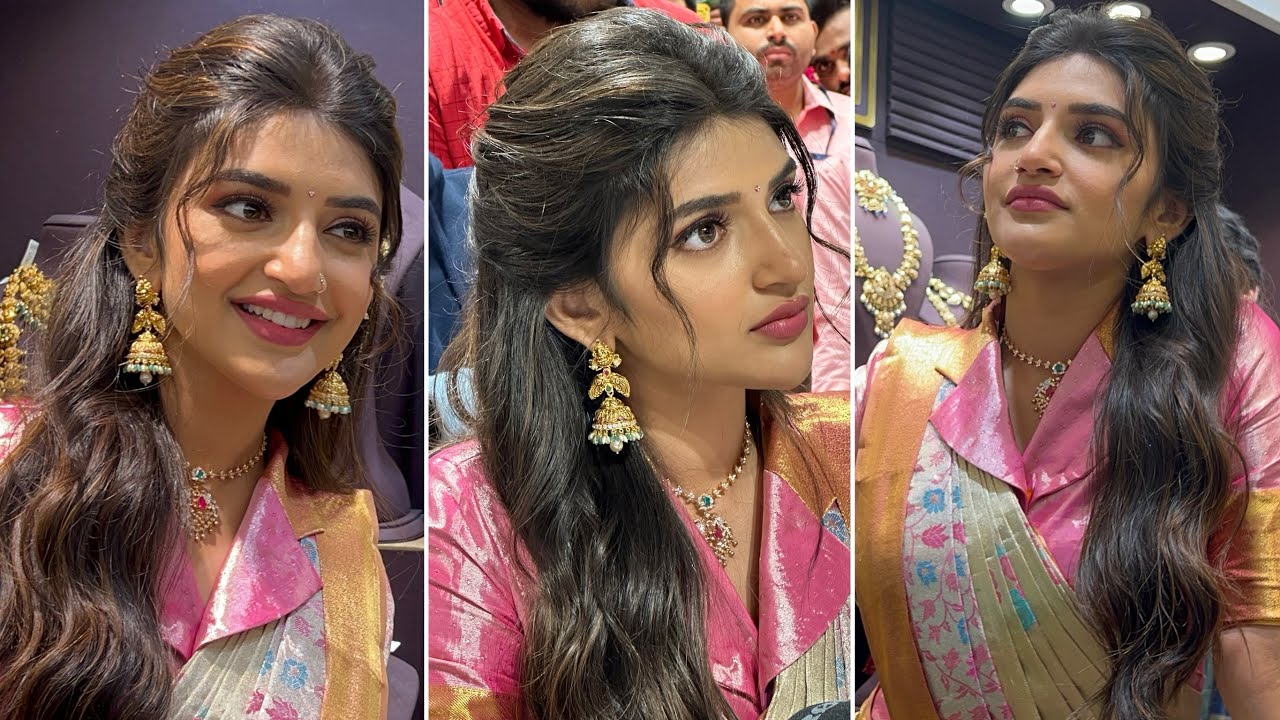 Heroine Sreeleela | Actress SreeLeela at Kukatpally | Sreeleela at CMR Shopping Mall Opening