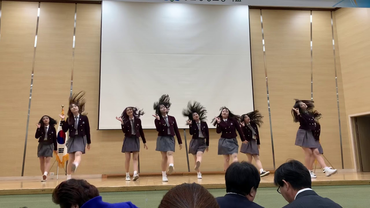 [190108] 졸업식 축하공연 ACTION 트와이스(TWICE)-YES or YES