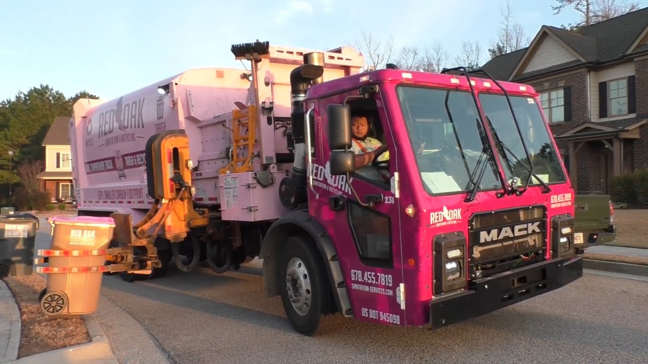 Red Oak Sanitation Mack LR Split Labrie Automizer Side Loader