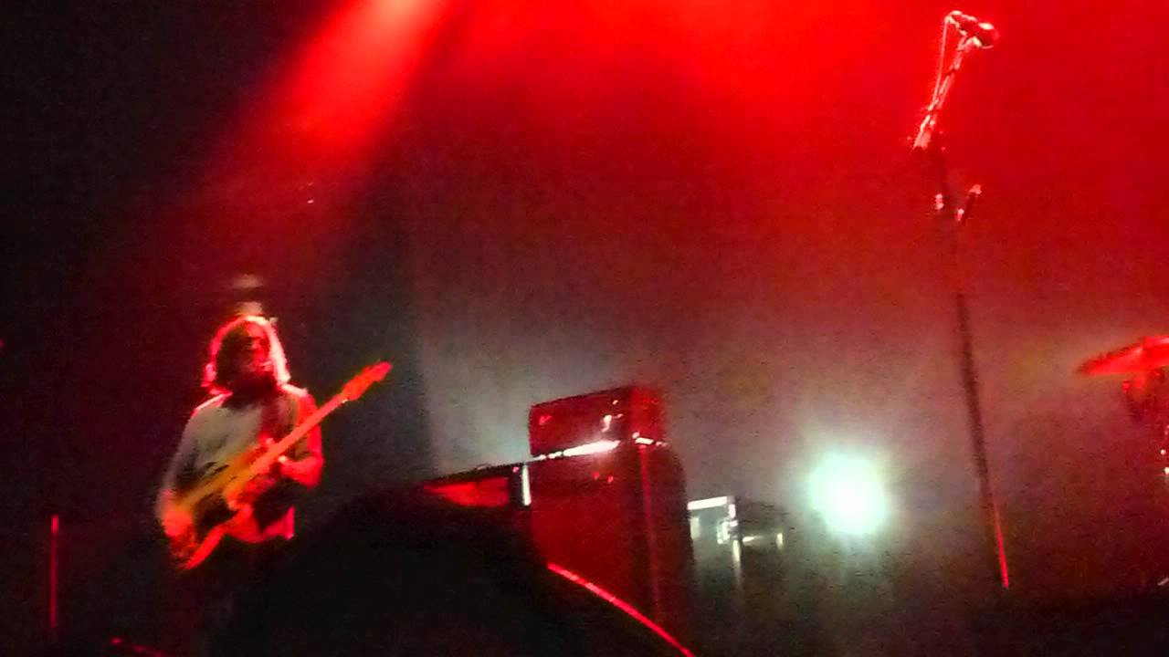 Arctic Monkeys - Brianstorm [live @ The Oracle Arena Oakland 5-4-2012]