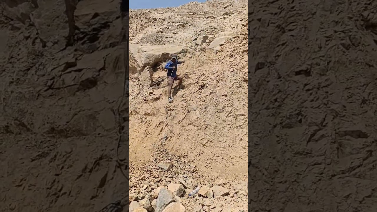 "La cima es la mitad del camino; llegar es opcional, bajar es obligatorio" 🏃🏻‍♂️​💪🏻​