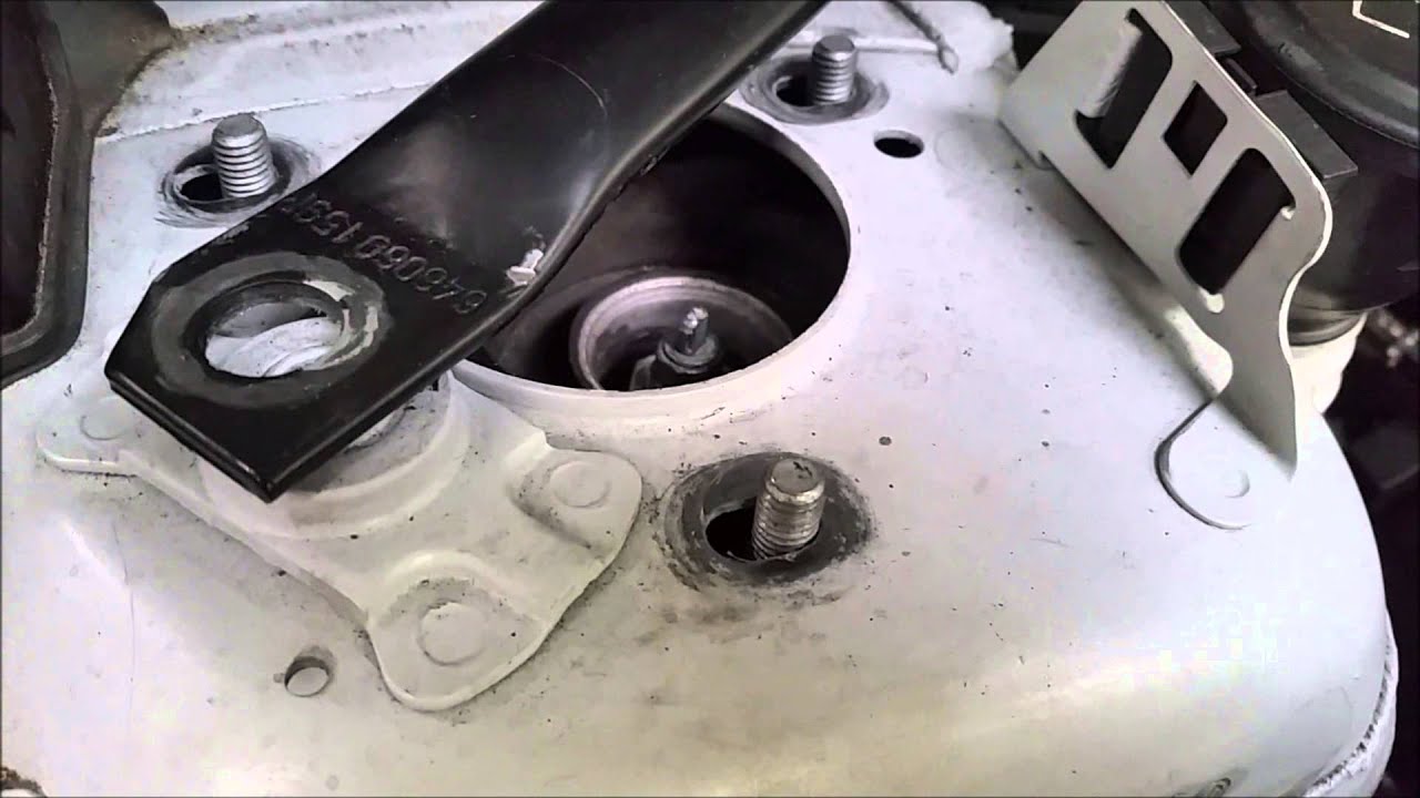 Прорезные опоры стоек — более отрицательный развал