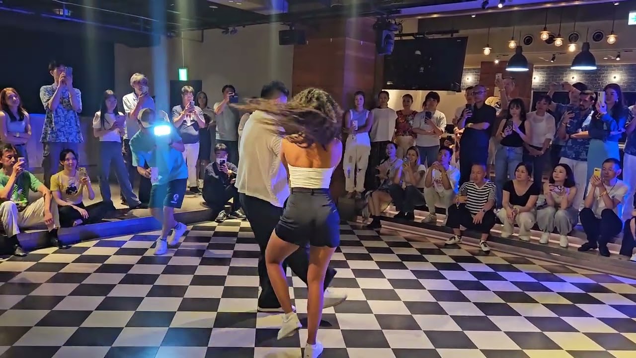 Xi & Alina DEMO at BMJ Tokyo 🇯🇵