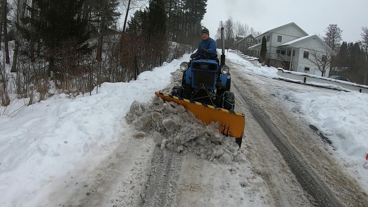 Plowing wet snow, Iseki TX 2140, 