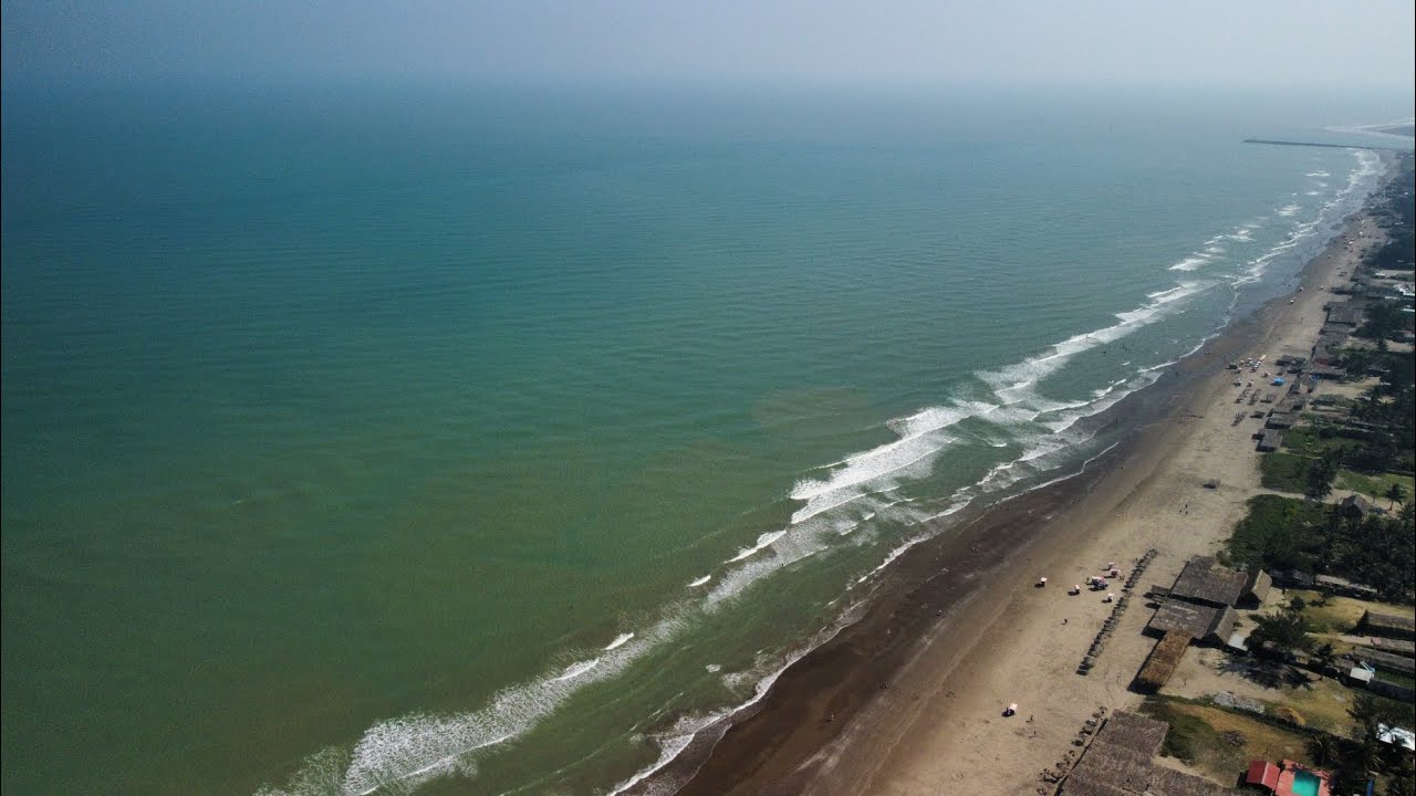 Пляж Теколутла после сильного северного ветра 🌊🌬️