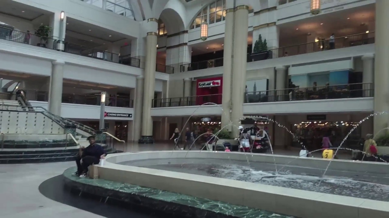 Shopping Inside Tower City Mall - Downtown Cleveland
