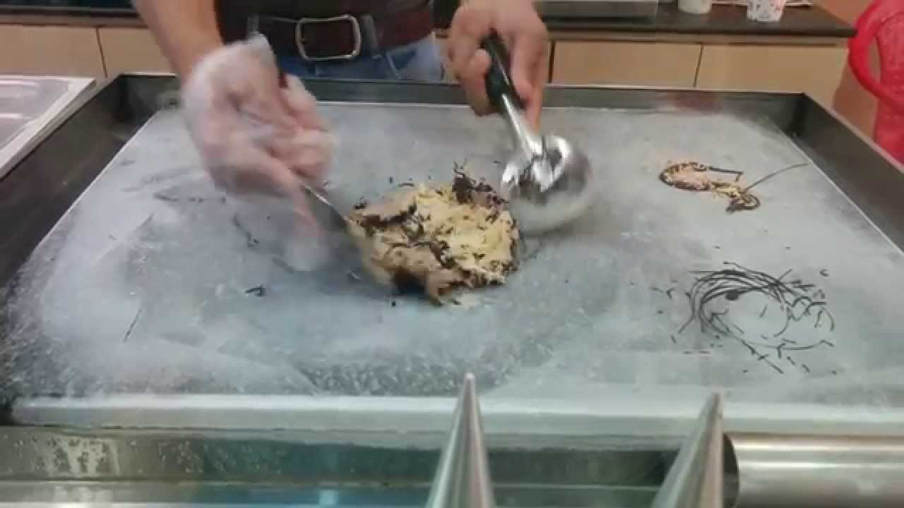 Delicious Chocolate Ice Cream || See How To Make Cold Stone Ice cream Double Chocolate Therapy