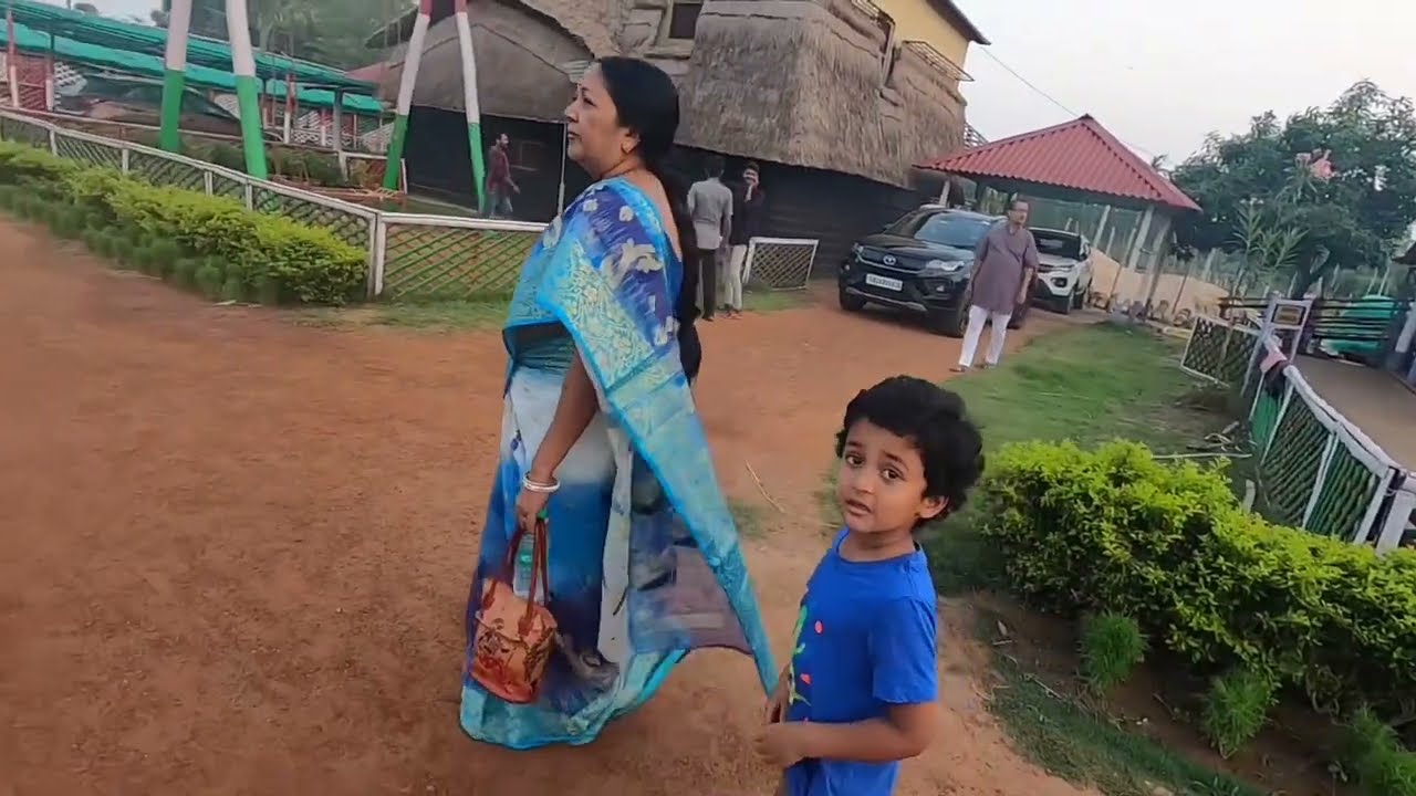 কাল মেহার জন্মদিন..সকলে মিলে চললাম  আজ বিষ্ণুপুর বনলতায় 😊