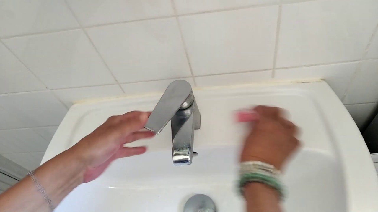 DIY Nettoyant détartrant pour la salle de bains