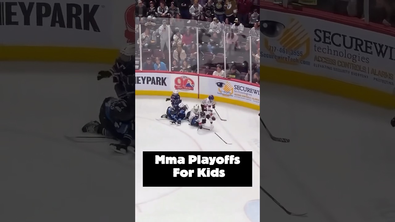 Kids brawl at iceHockey 