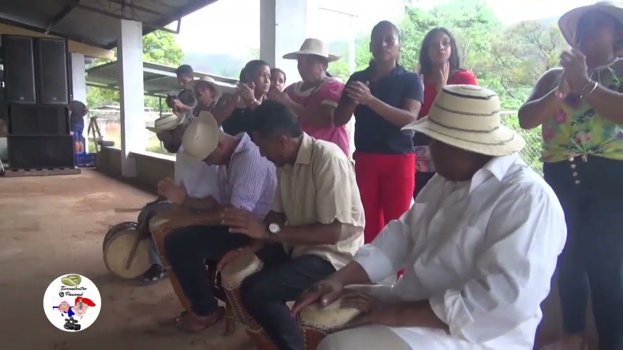 #tierradentrotvpanama Hay padree tremendo tamborito en Ojo de Agua de las Loma Coclé.