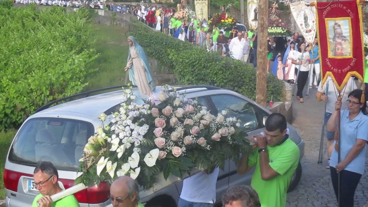 PROCISSÃO Santa Marinha Freguesia de Real Castelo de Paiva 2018 com 14 Andores