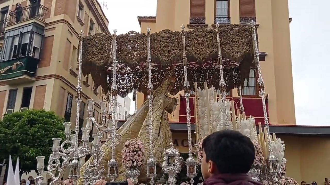 La Virgen de la Salud en la Plaza del Altozano. Lunes Santo 2025, Sevilla.