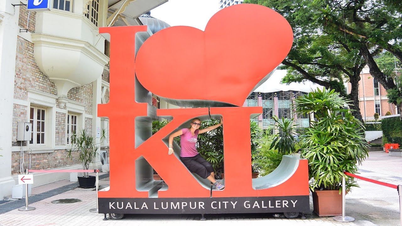 Un petit tour de Kuala Lumpur et visite de la grotte aux singes fous ! (Malaisie - Partie 1)