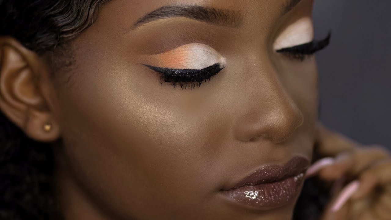 How to Do A CUT CREASE  |Step by Step | Beginner Friendly | PETITE-SUE DIVINITII