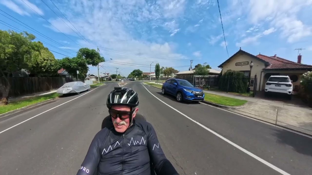 A ride to Altona and back using the trainu