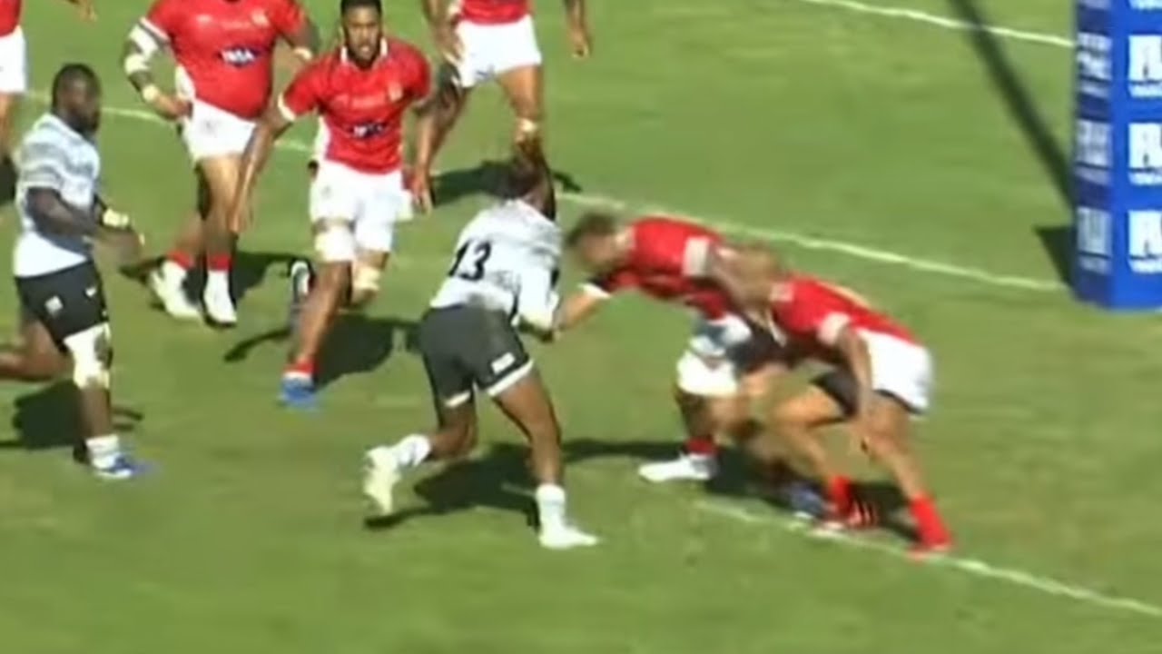 Vaea Fifita smashes Waisea Nayacalevu