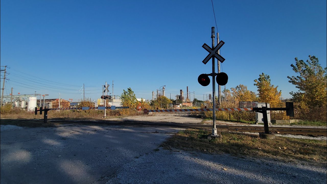 Imperial Avenue #1 Railroad Crossing, Sarnia, ON