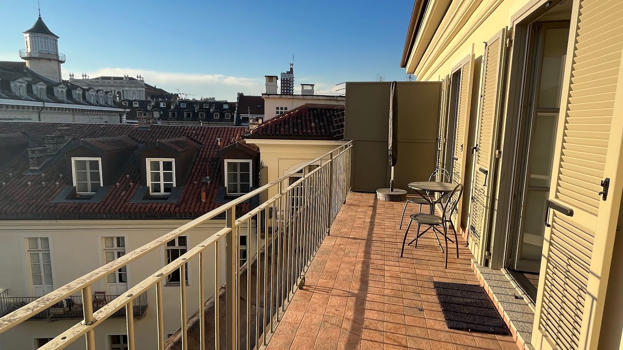 In affitto trilocale con terrazzo centro Torino