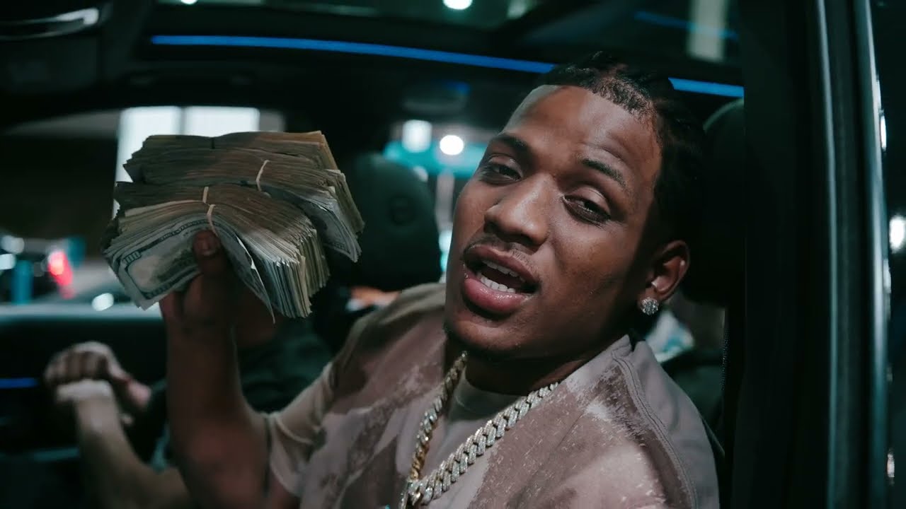 MB PEE - TRAMPOLINE (Official Video)