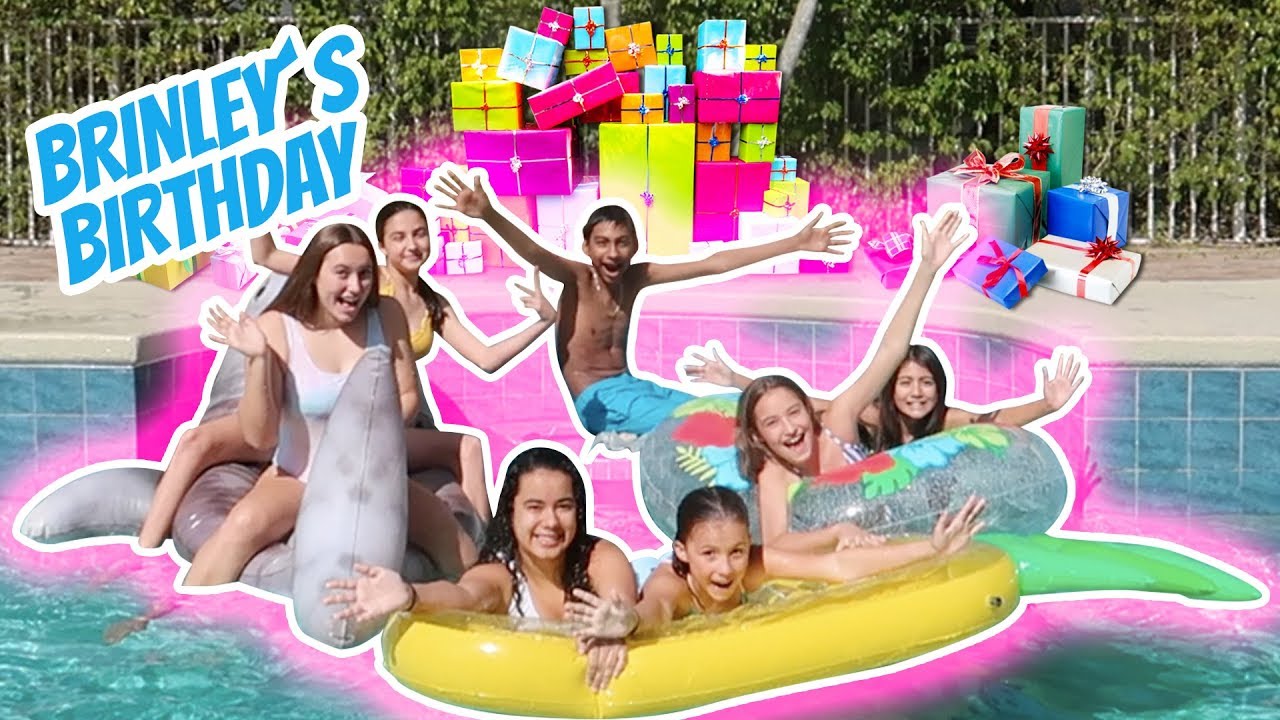 Первая вечеринка у бассейна в честь дня рождения Бринли во Флориде! Открытие подарков! Жизнь на R